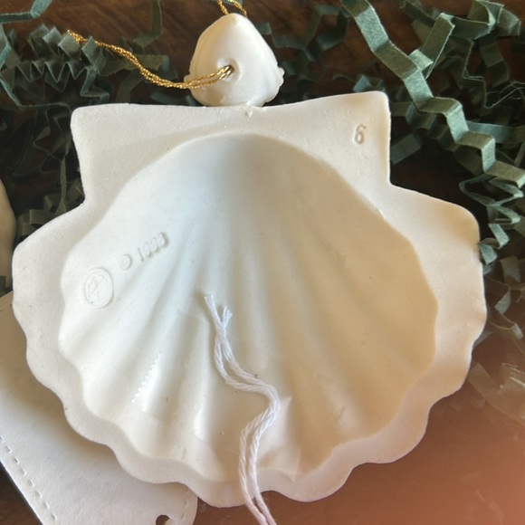 Margaret Furlong angel ornament - Picture 2 of 2